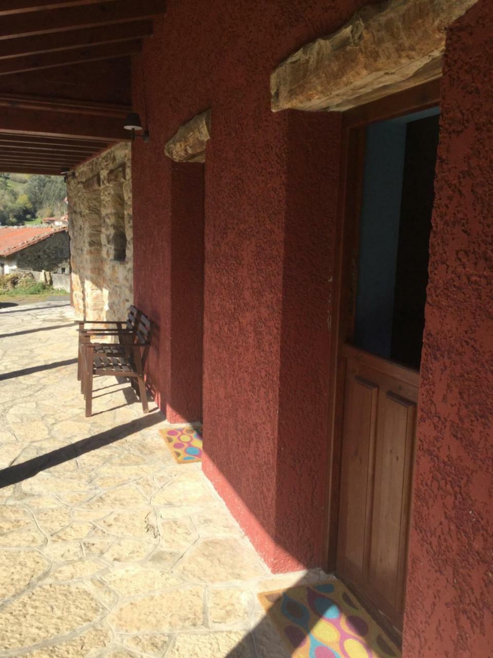 Hostal El interior de Gaia Arriondas Exterior foto