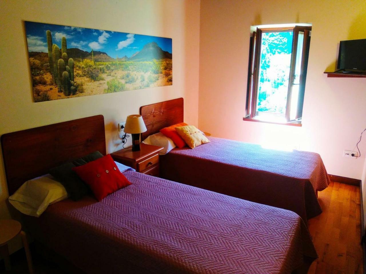 Hostal El interior de Gaia Arriondas Exterior foto