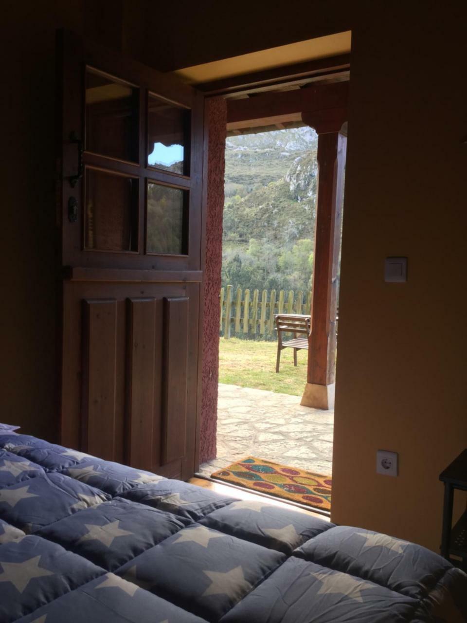 Hostal El interior de Gaia Arriondas Exterior foto